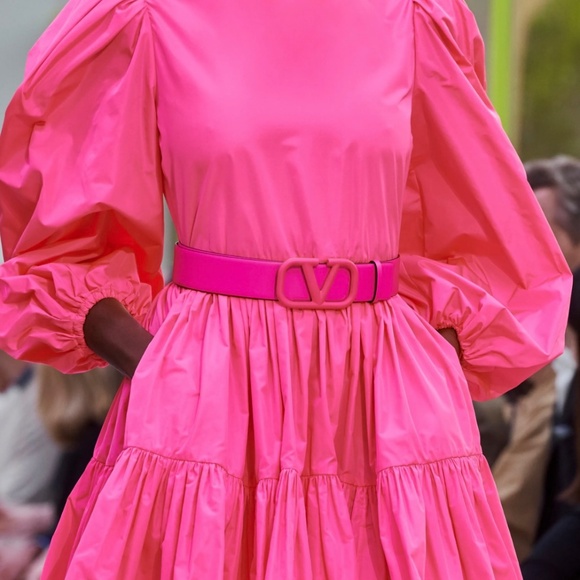 5K VALENTINO GARAVANI SS 2020 RUNWAY Neon Pink Puff Sleeve Tiered Mini Dress 40